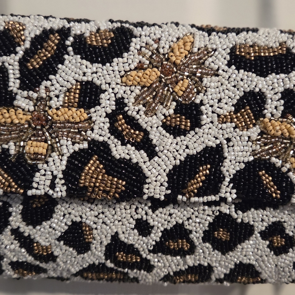 VIRAL Bee and Leopard/Cheetah PRINT Beaded Crossbody/Clutch/Purse Bag - NWT!! - Picture 3 of 8